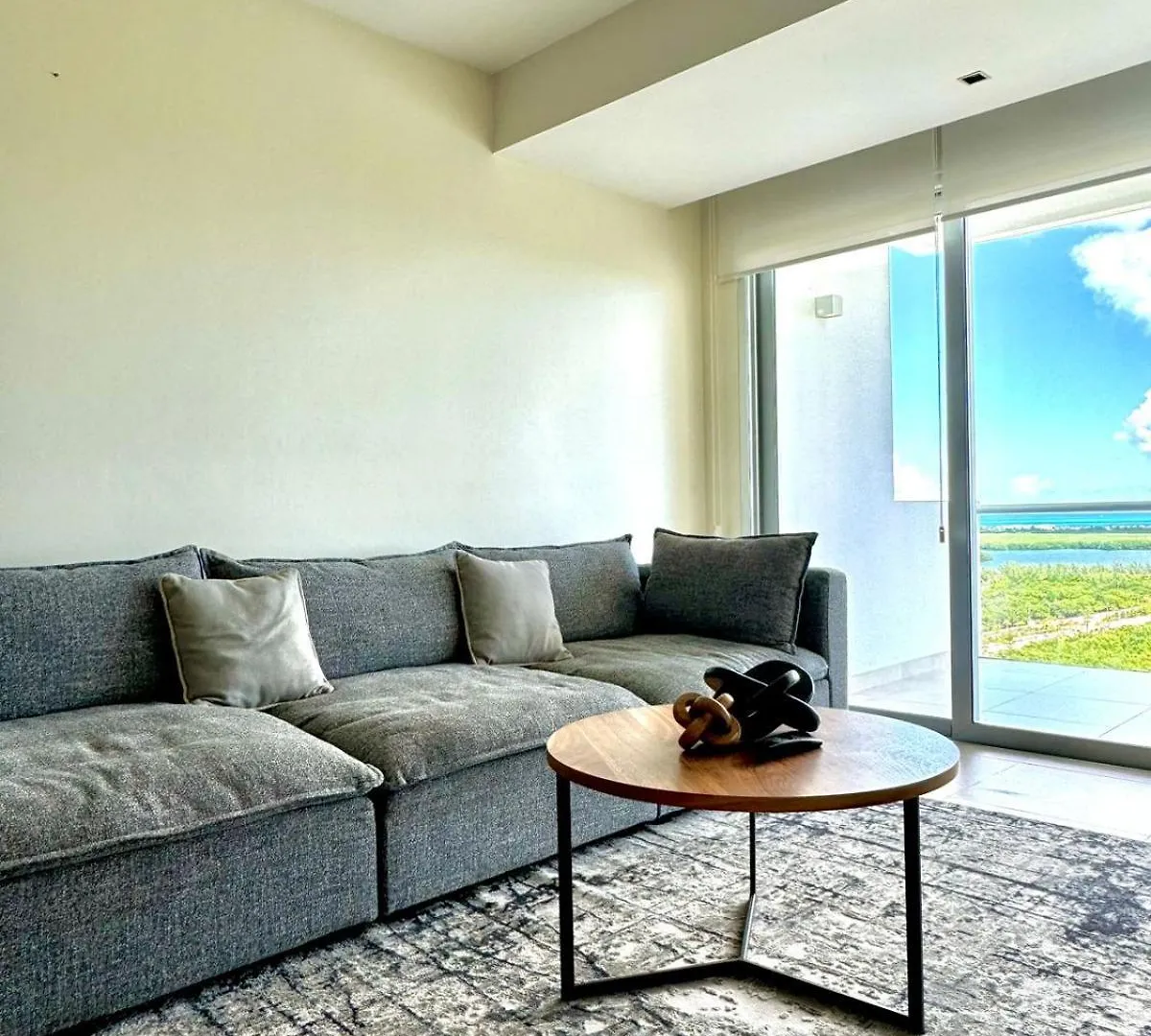 Travel Hotel Cancun Suites