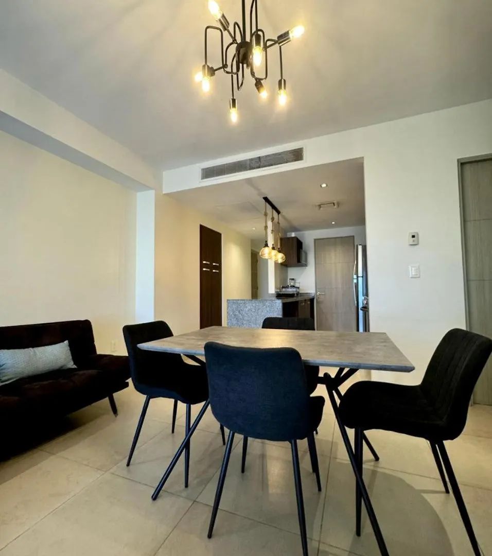 Travel Hotel Cancun Suites Мексика